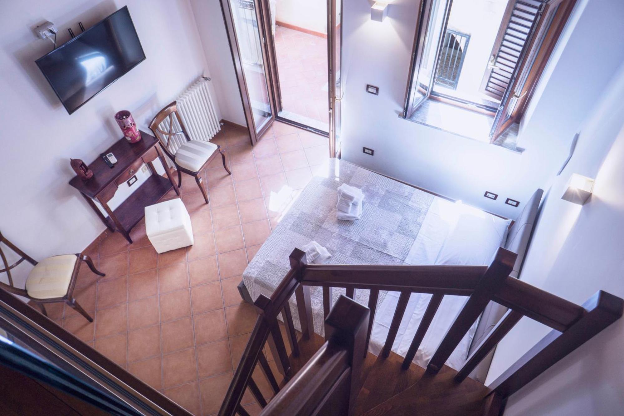 Appartement Tina House - Il Cortile Nel Centro Storico Di Taormine Extérieur photo